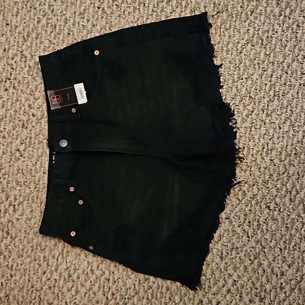 No boundaries distressed black shorts size 11